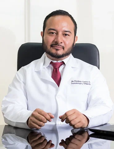 Doctor Esteban Castro Orthopedic Traumatologist specialist in Spine surgery in tlajomulco
